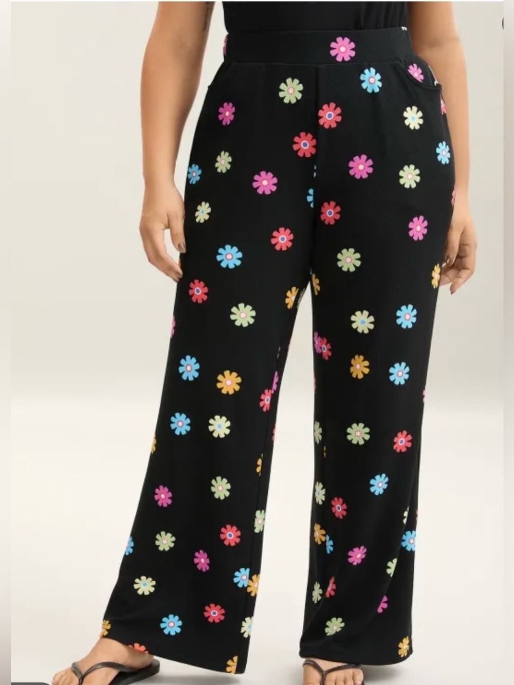 BloomChic Multicolor Daisy Print Wide-Leg Black Pants Size 22-24 Retro Hippie